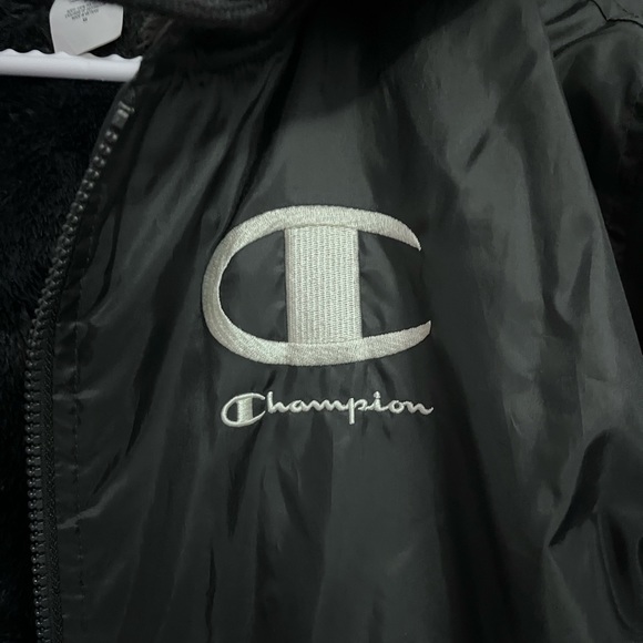 Champion women’s XS jacket - Picture 3 of 6